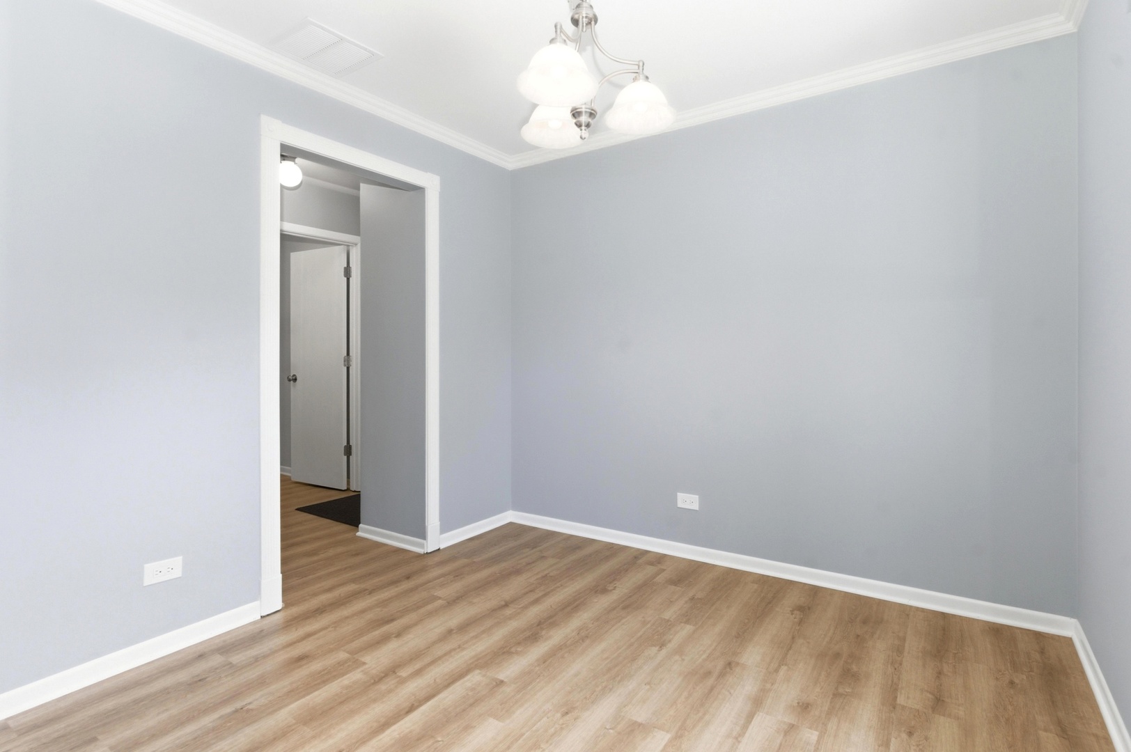 1324 Queensgreen Circle, Naperville, IL 60563