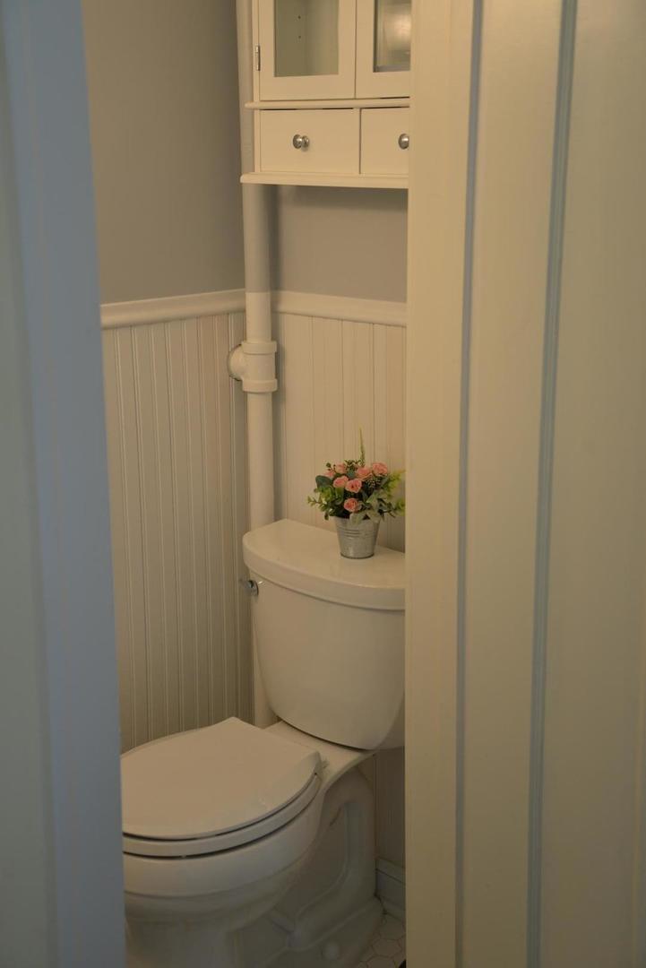 940 W Grant Drive, Des Plaines, IL 60016