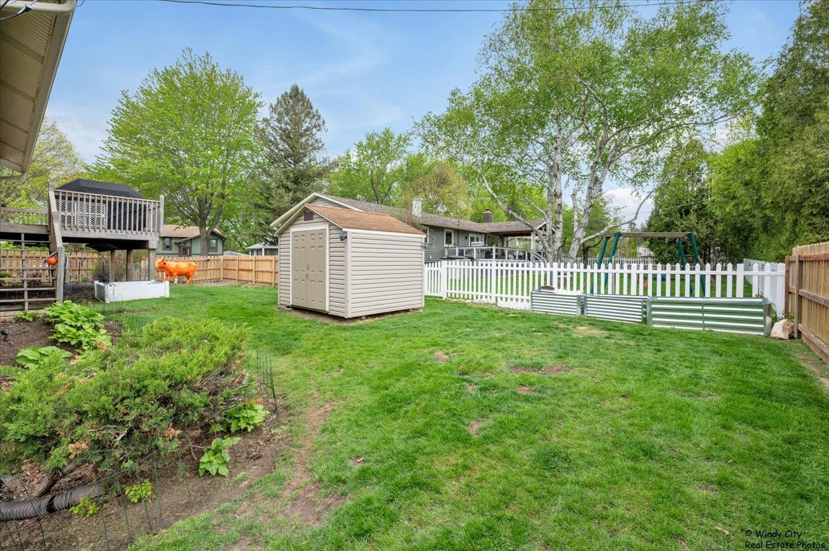 26 Washtenaw Street, Algonquin, IL 60102