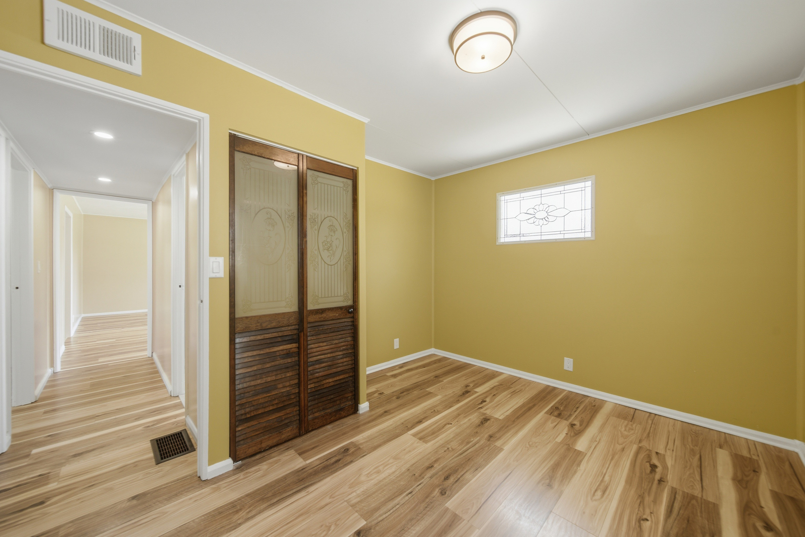 1107 University Street, Dixon, IL 61021