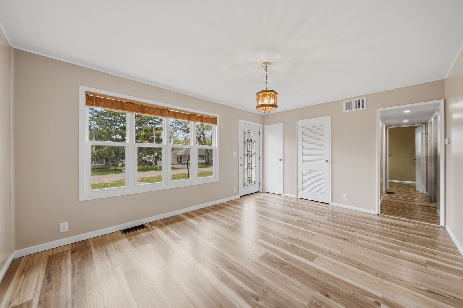 1107 University Street, Dixon, IL 61021