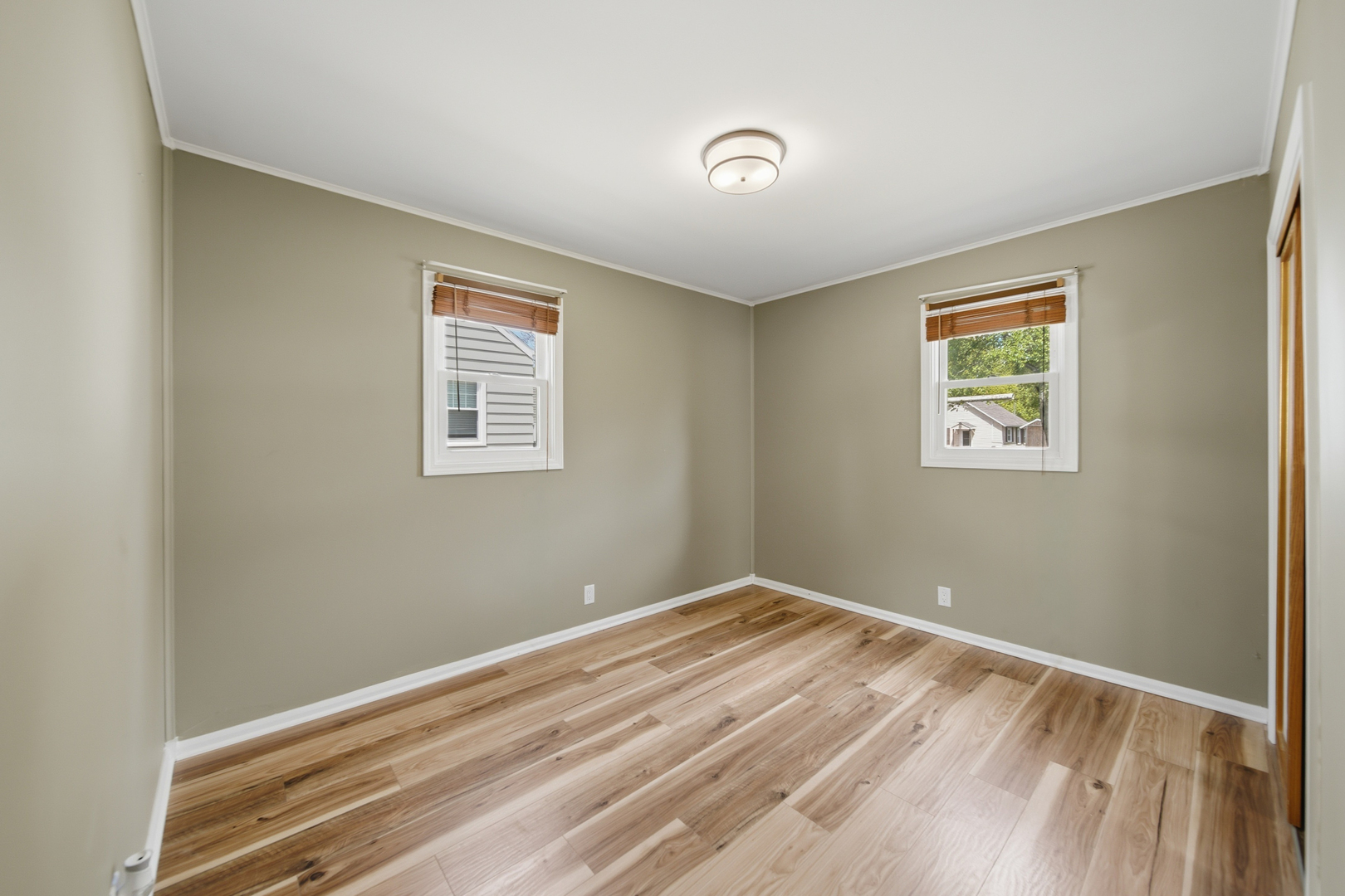 1107 University Street, Dixon, IL 61021