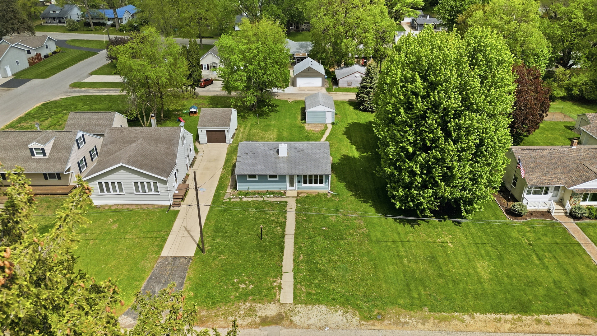 1107 University Street, Dixon, IL 61021