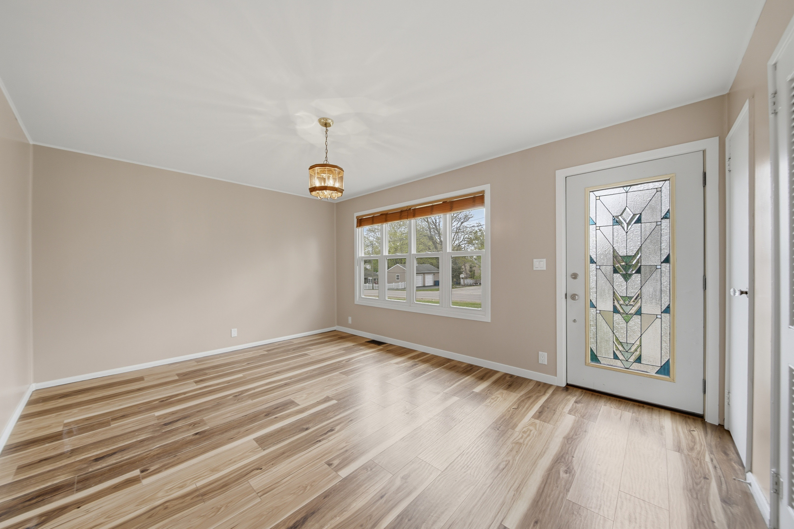 1107 University Street, Dixon, IL 61021