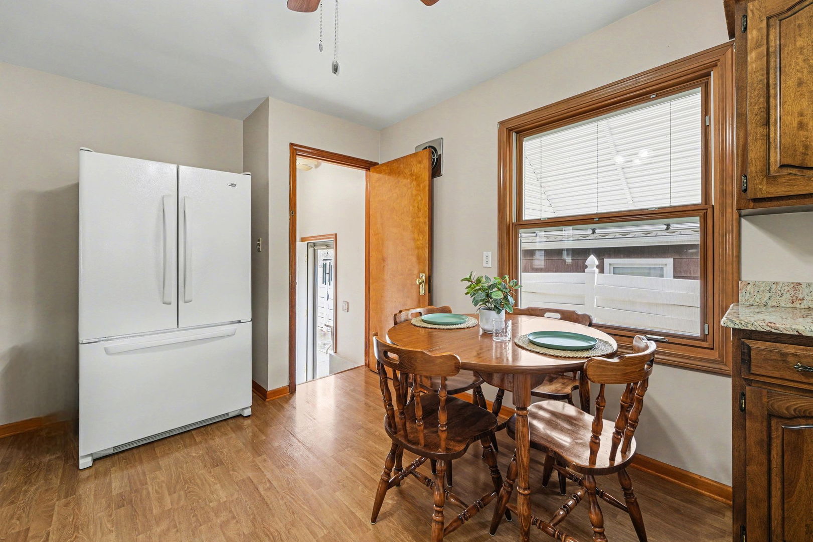 3648 Washington Street, Lansing, IL 60438