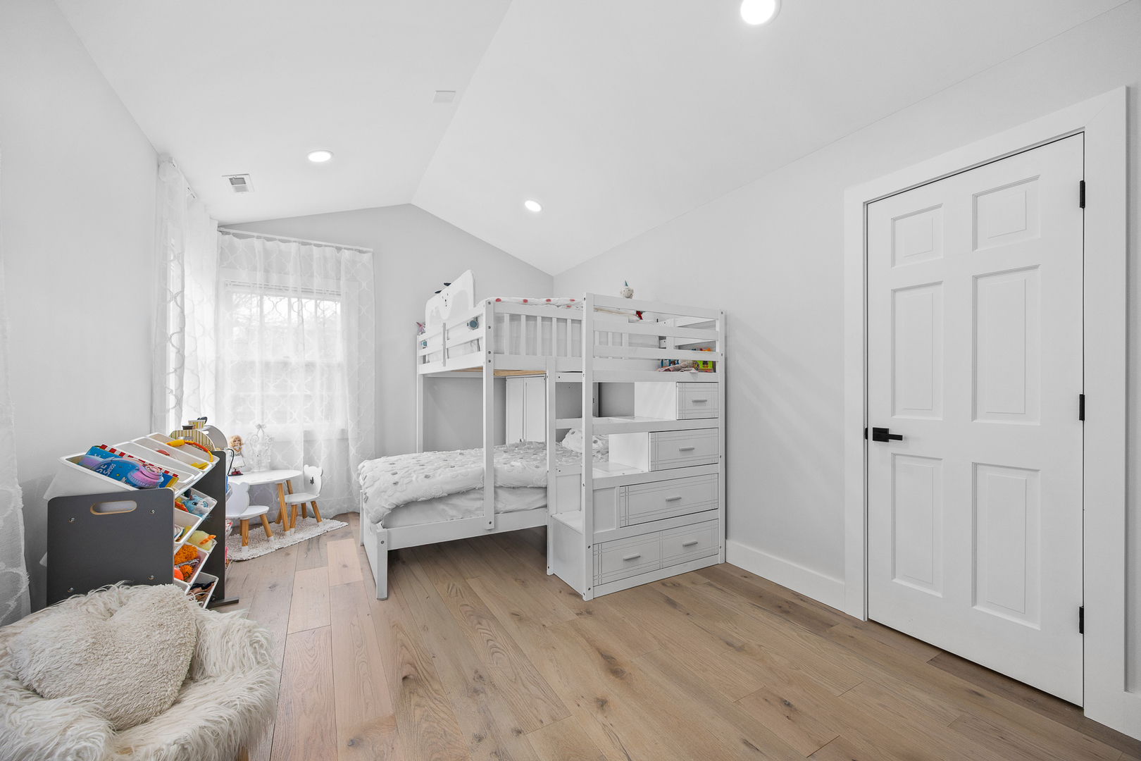 1504 Aberdeen Court #1504, Naperville, IL 60564