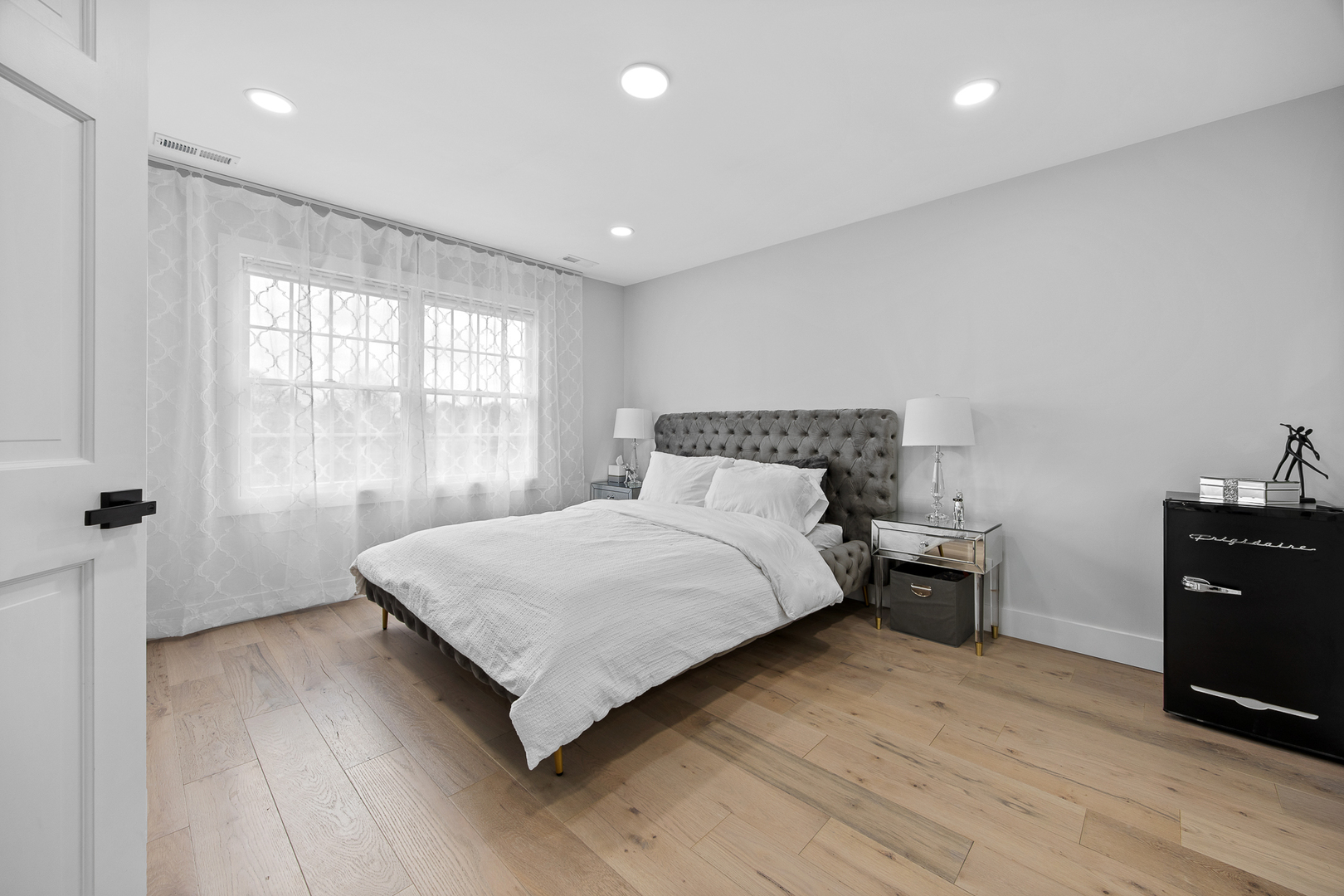 1504 Aberdeen Court #1504, Naperville, IL 60564