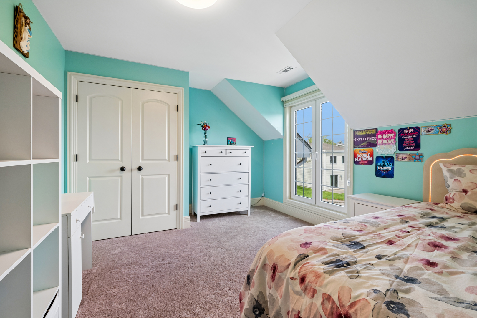 1024 Parker Drive, Schaumburg, IL 60194