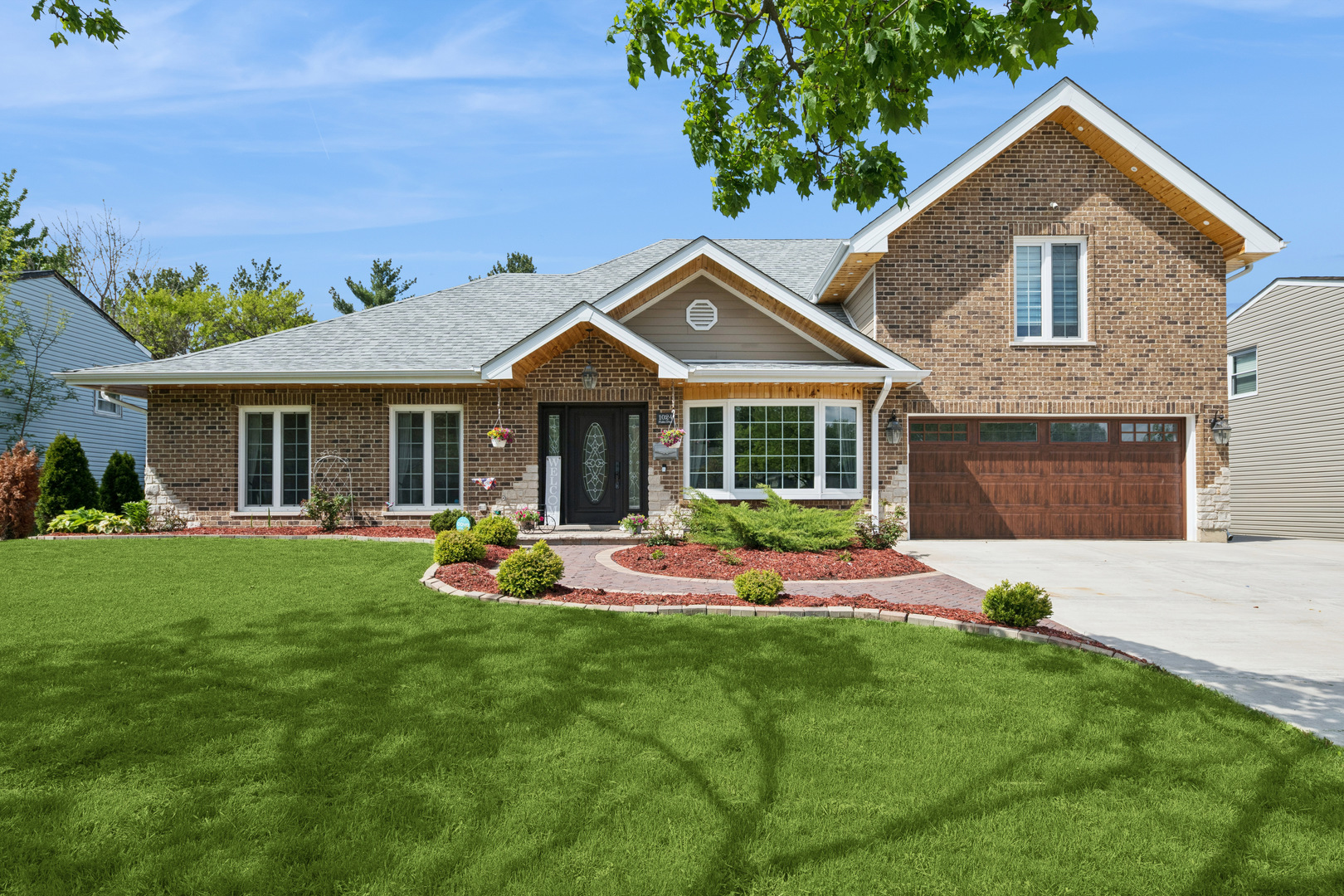 1024 Parker Drive, Schaumburg, IL 60194