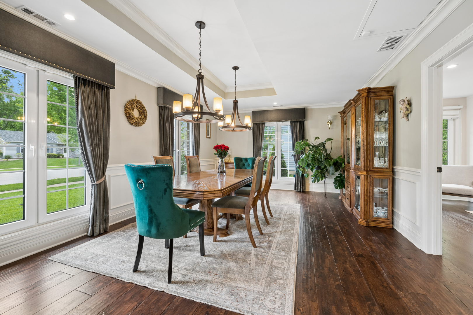 1024 Parker Drive, Schaumburg, IL 60194