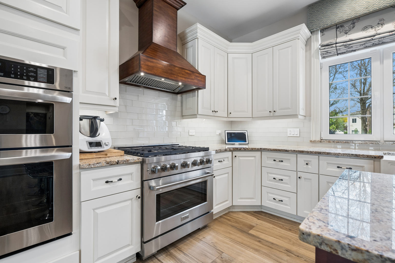 1024 Parker Drive, Schaumburg, IL 60194