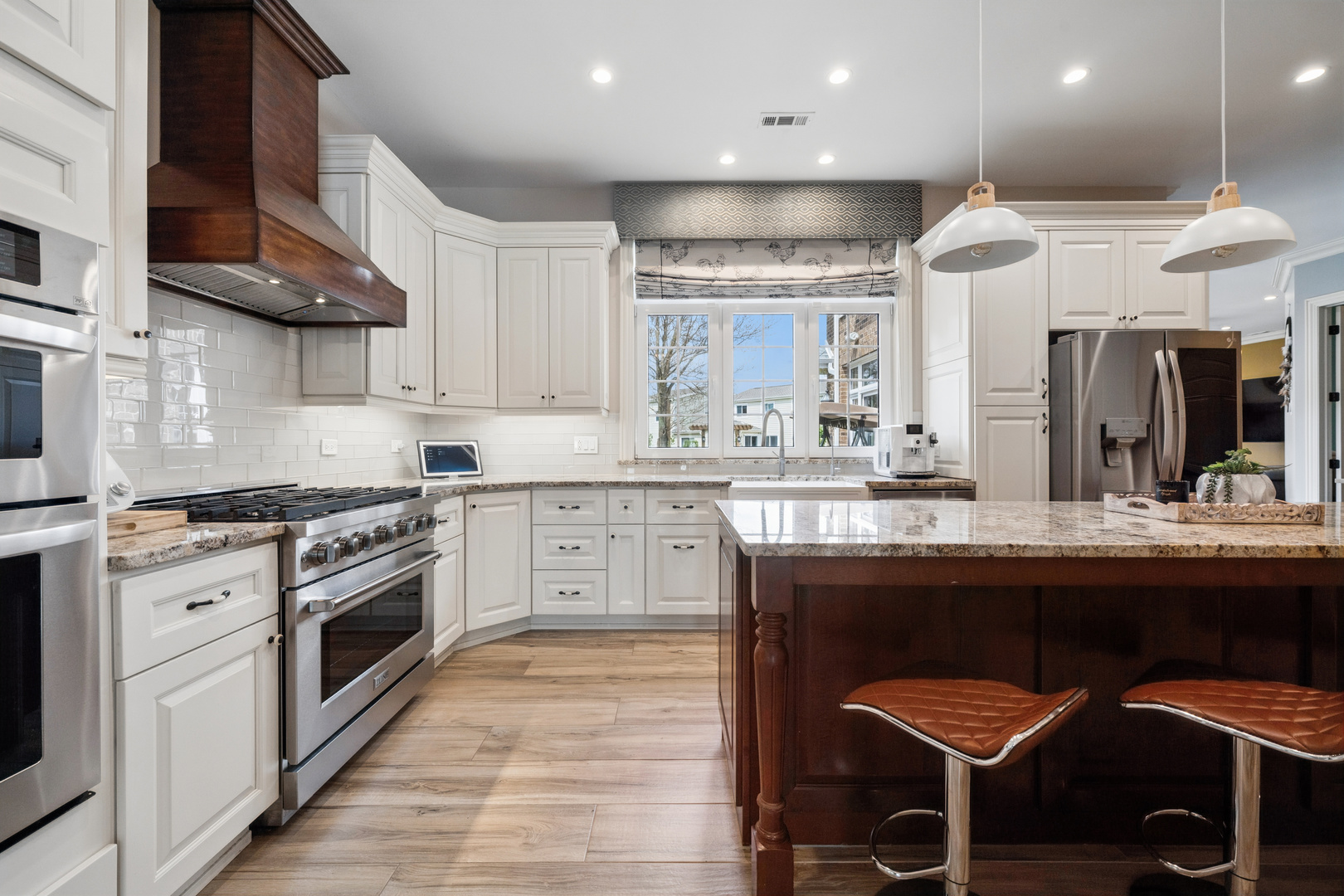 1024 Parker Drive, Schaumburg, IL 60194