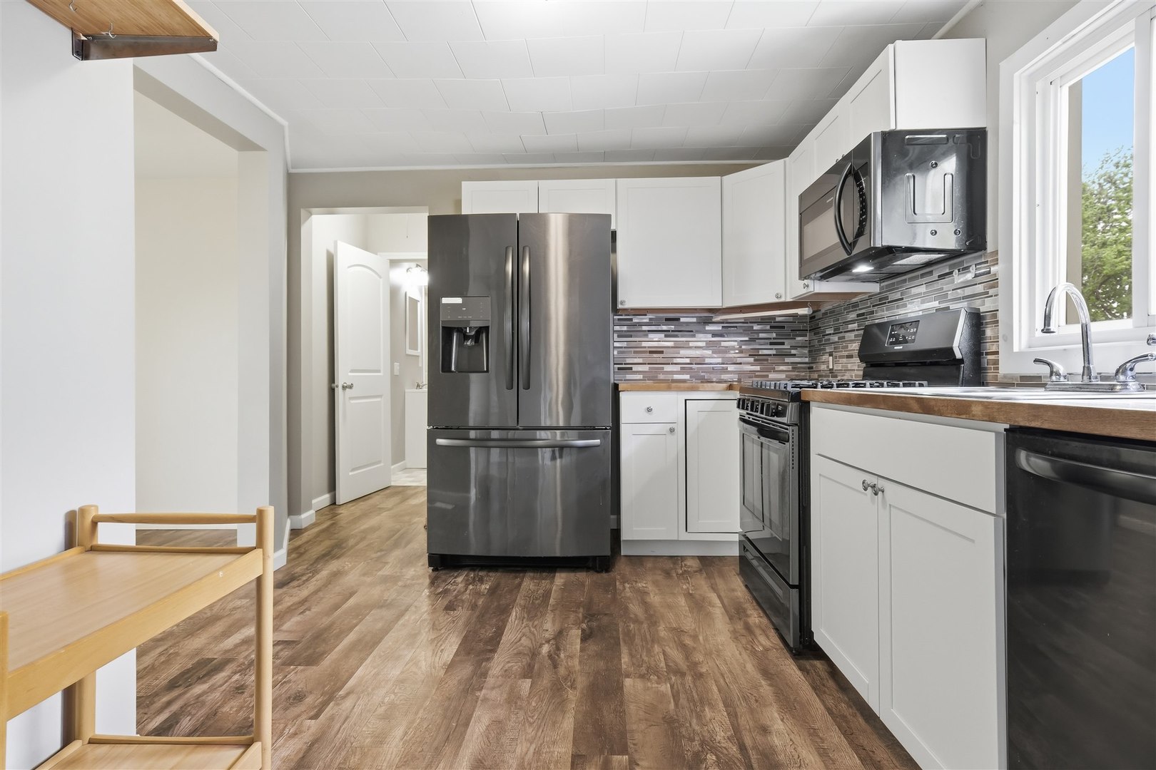 357 W 3rd Street, El Paso, IL 61738