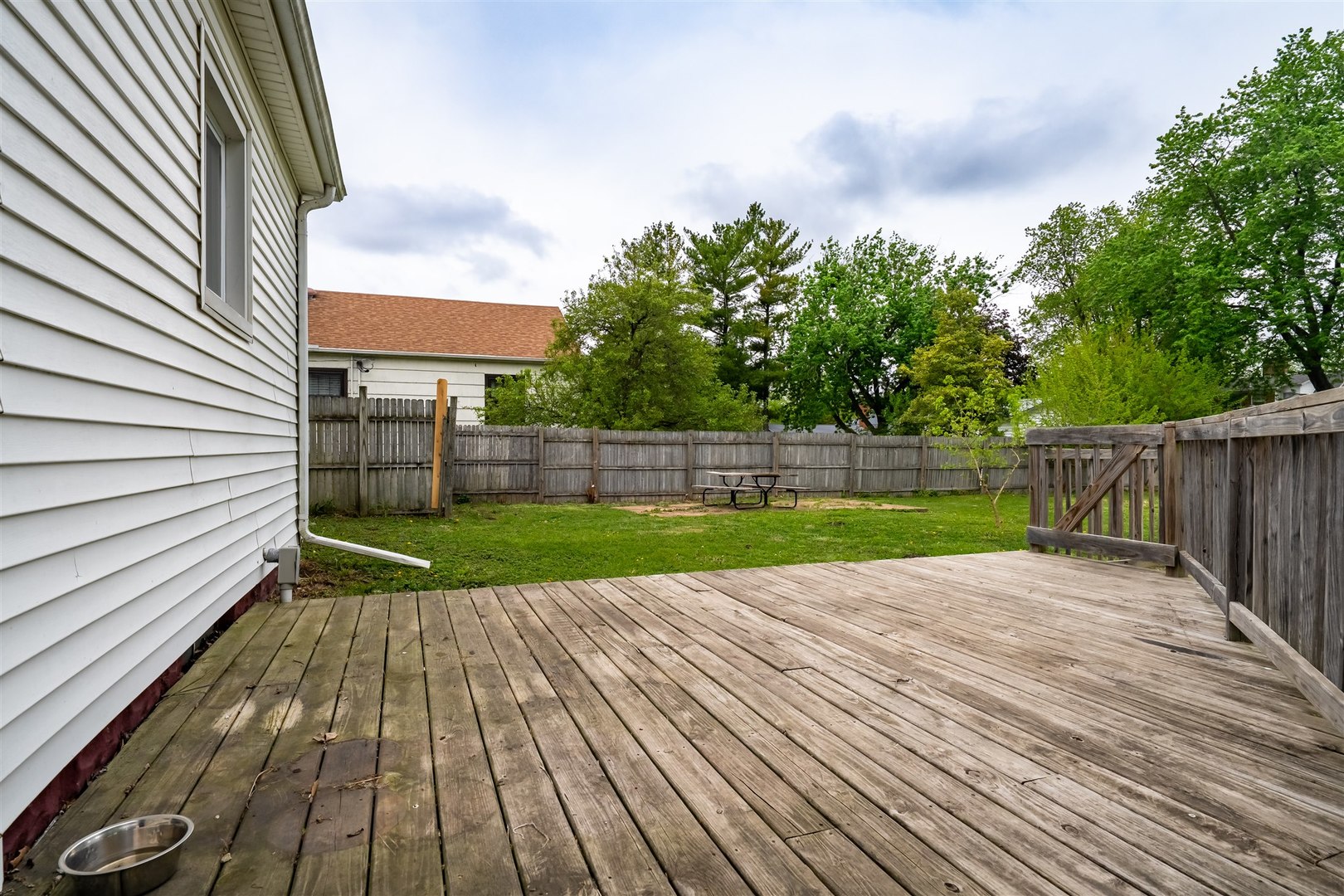 357 W 3rd Street, El Paso, IL 61738