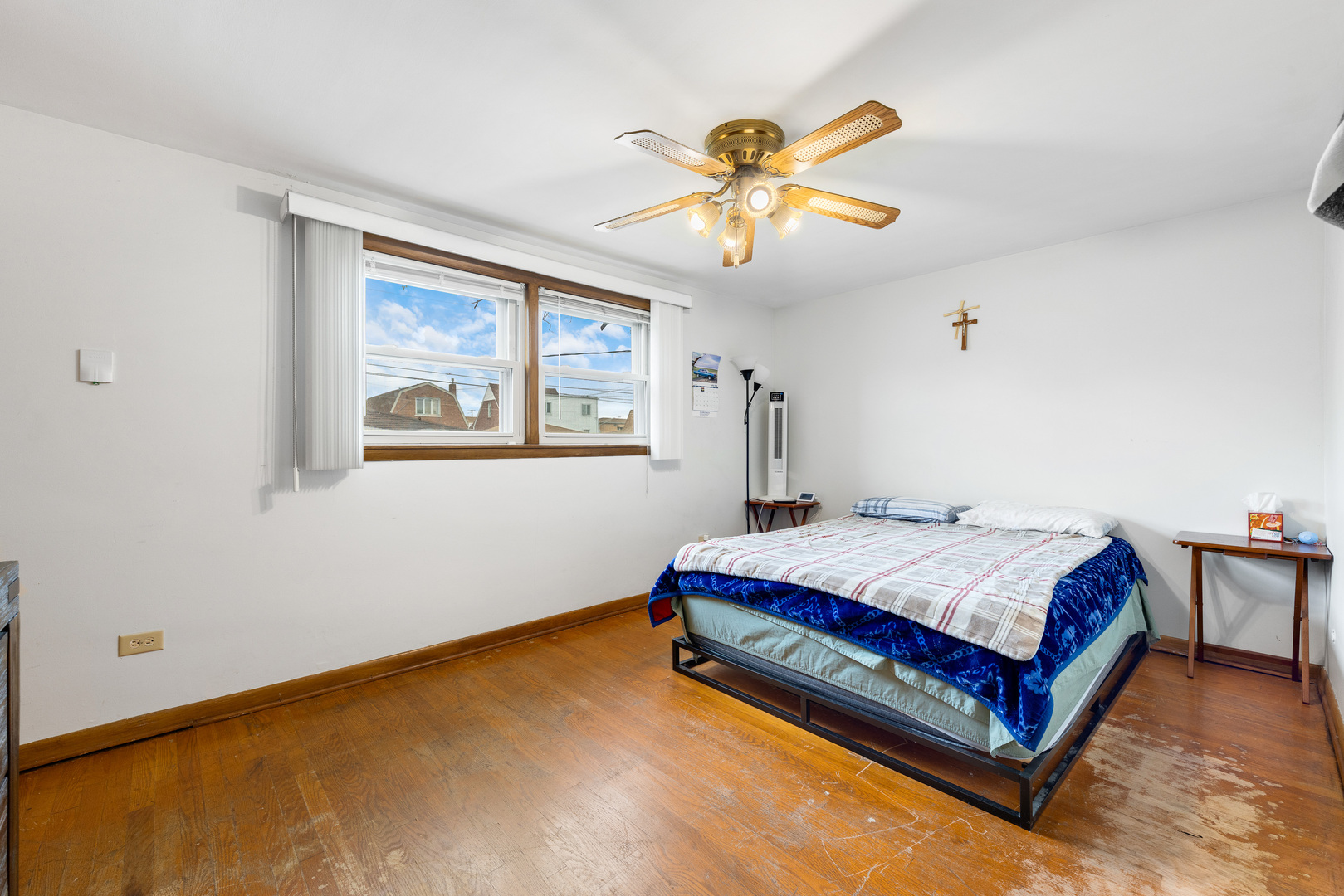 5305 S Menard Avenue, Chicago, IL 60638