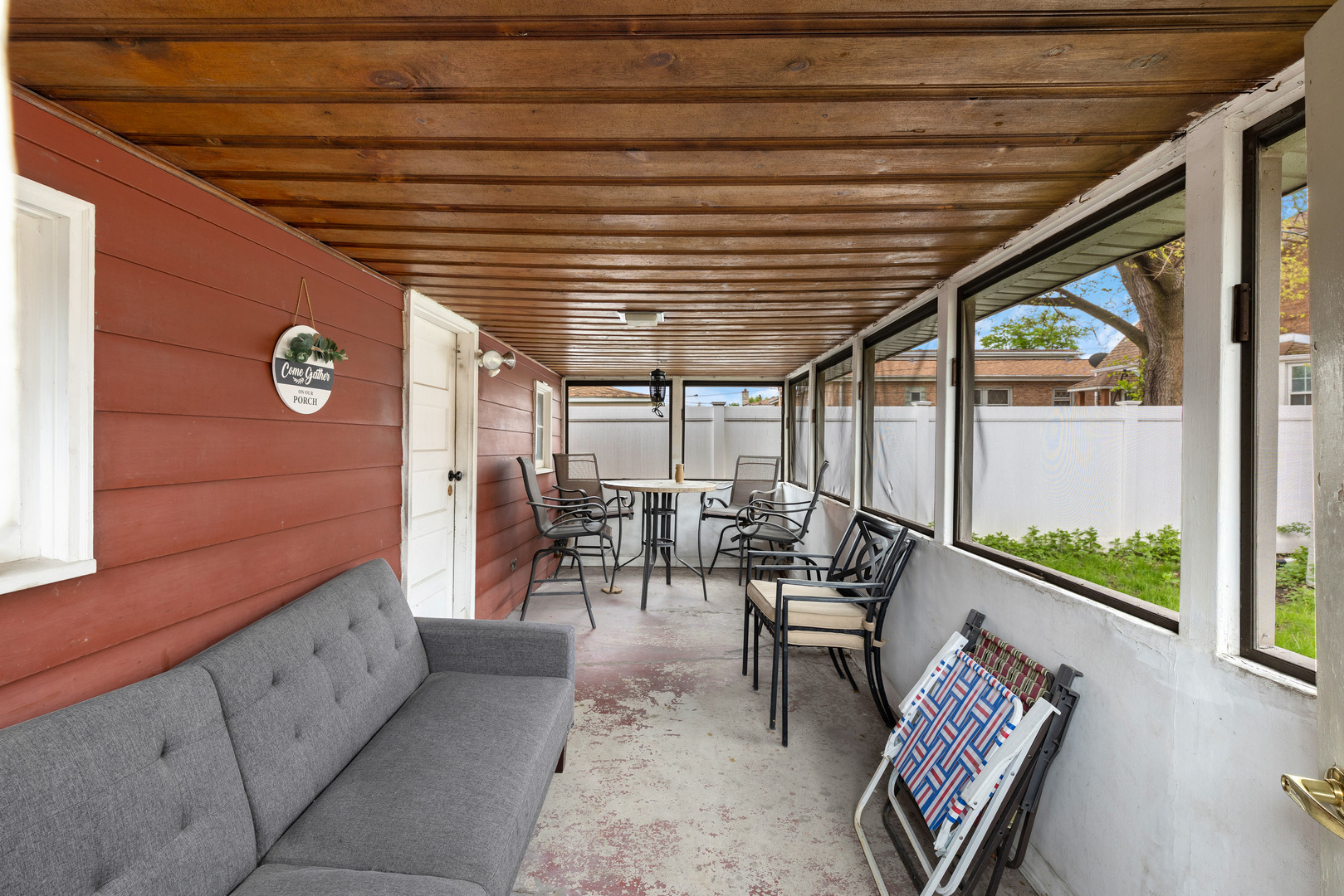 5305 S Menard Avenue, Chicago, IL 60638