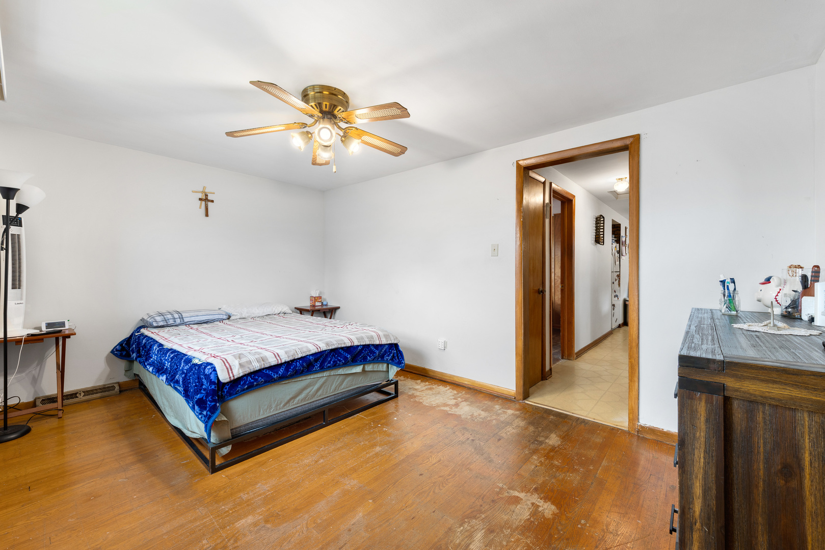 5305 S Menard Avenue, Chicago, IL 60638