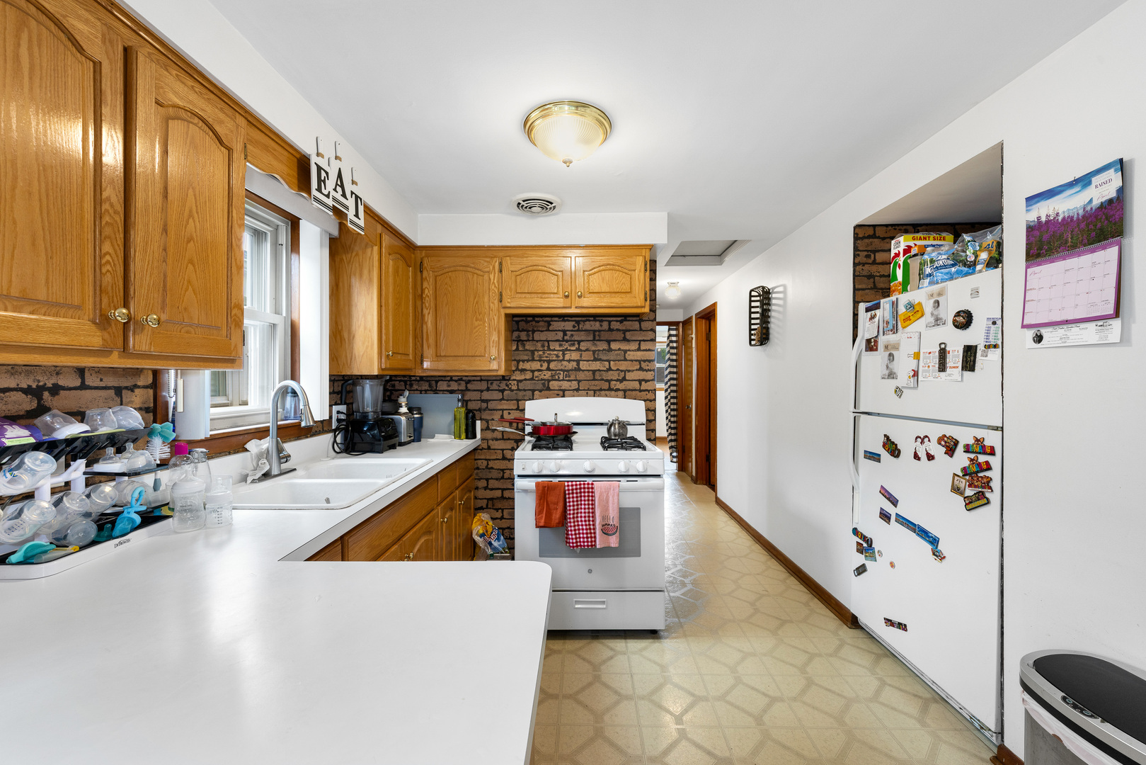 5305 S Menard Avenue, Chicago, IL 60638