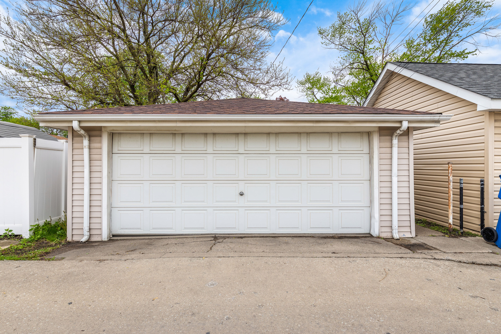 5305 S Menard Avenue, Chicago, IL 60638