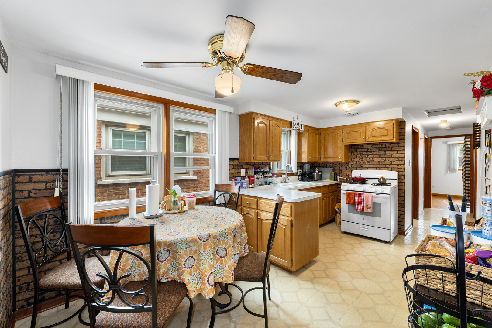 5305 S Menard Avenue, Chicago, IL 60638