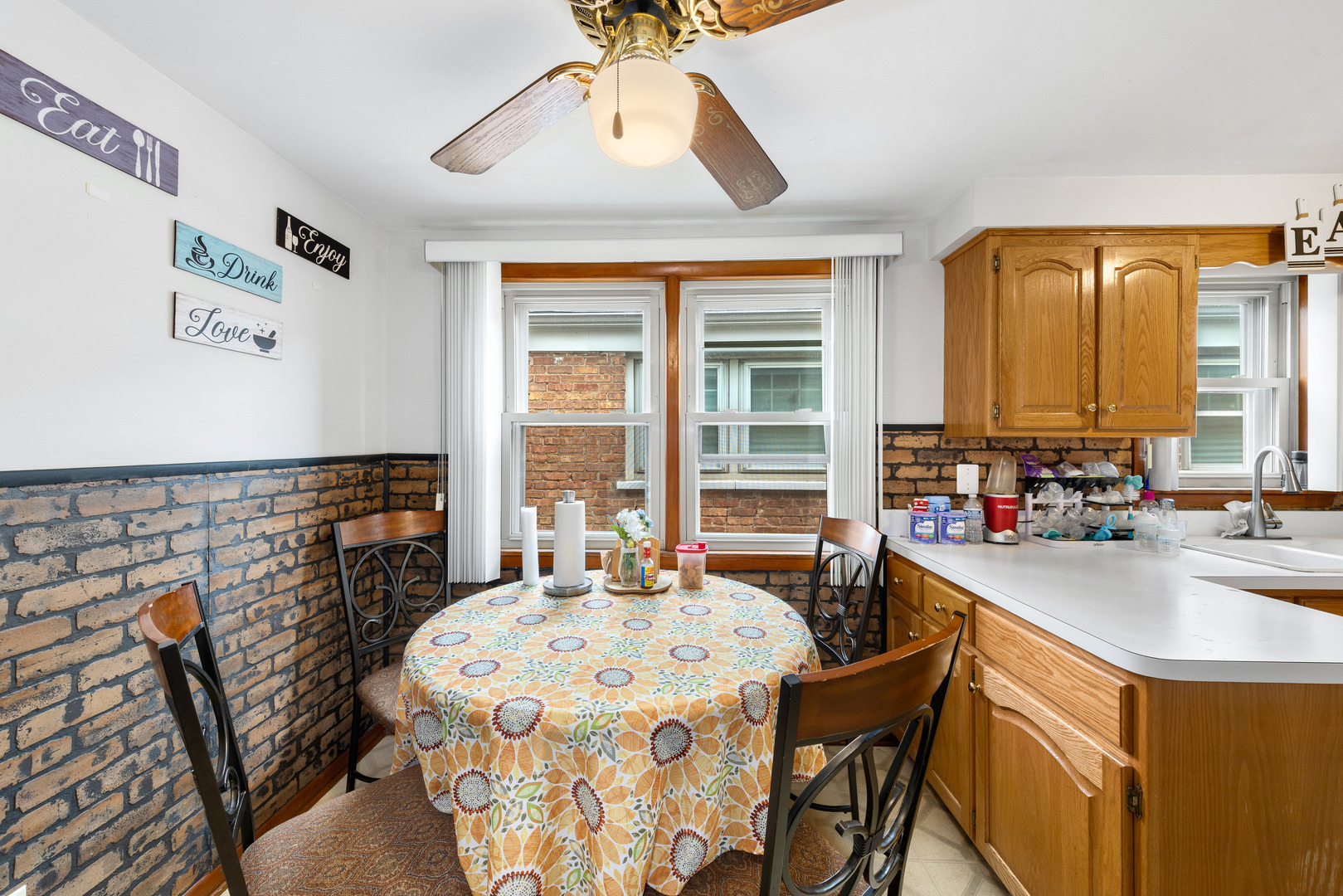 5305 S Menard Avenue, Chicago, IL 60638