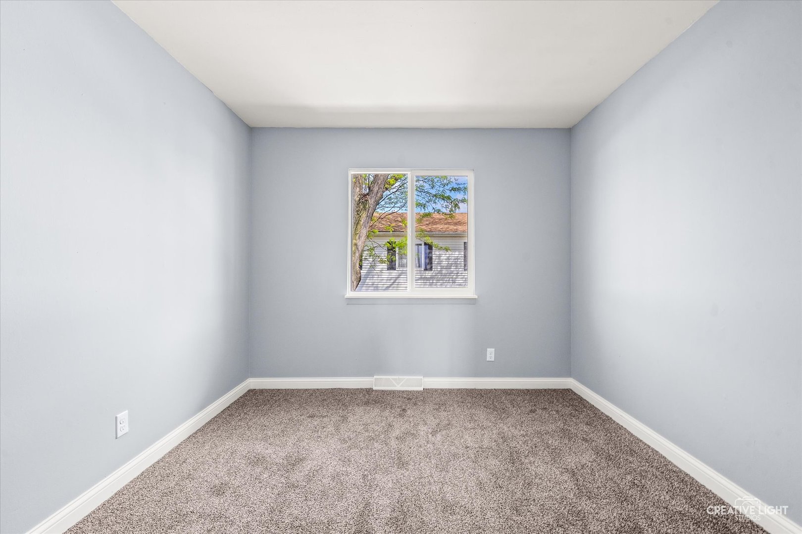 1370 Monomoy Street, Aurora, IL 60506