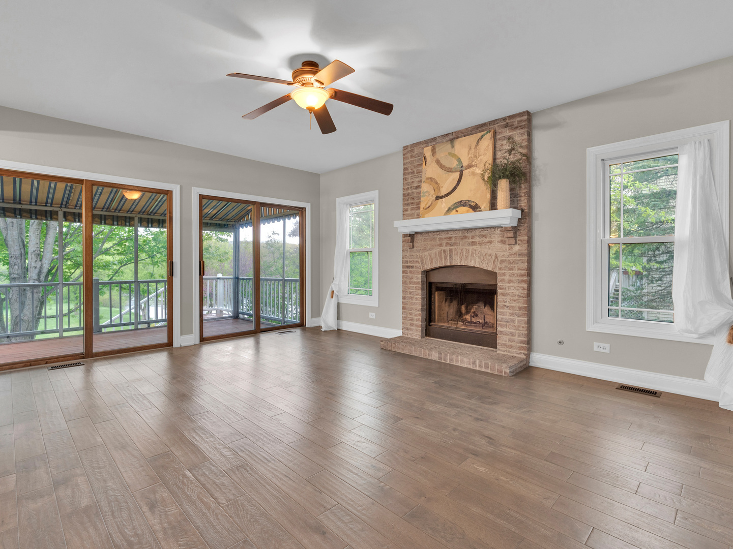 904 Warwick Lane, Lake Zurich, IL 60047
