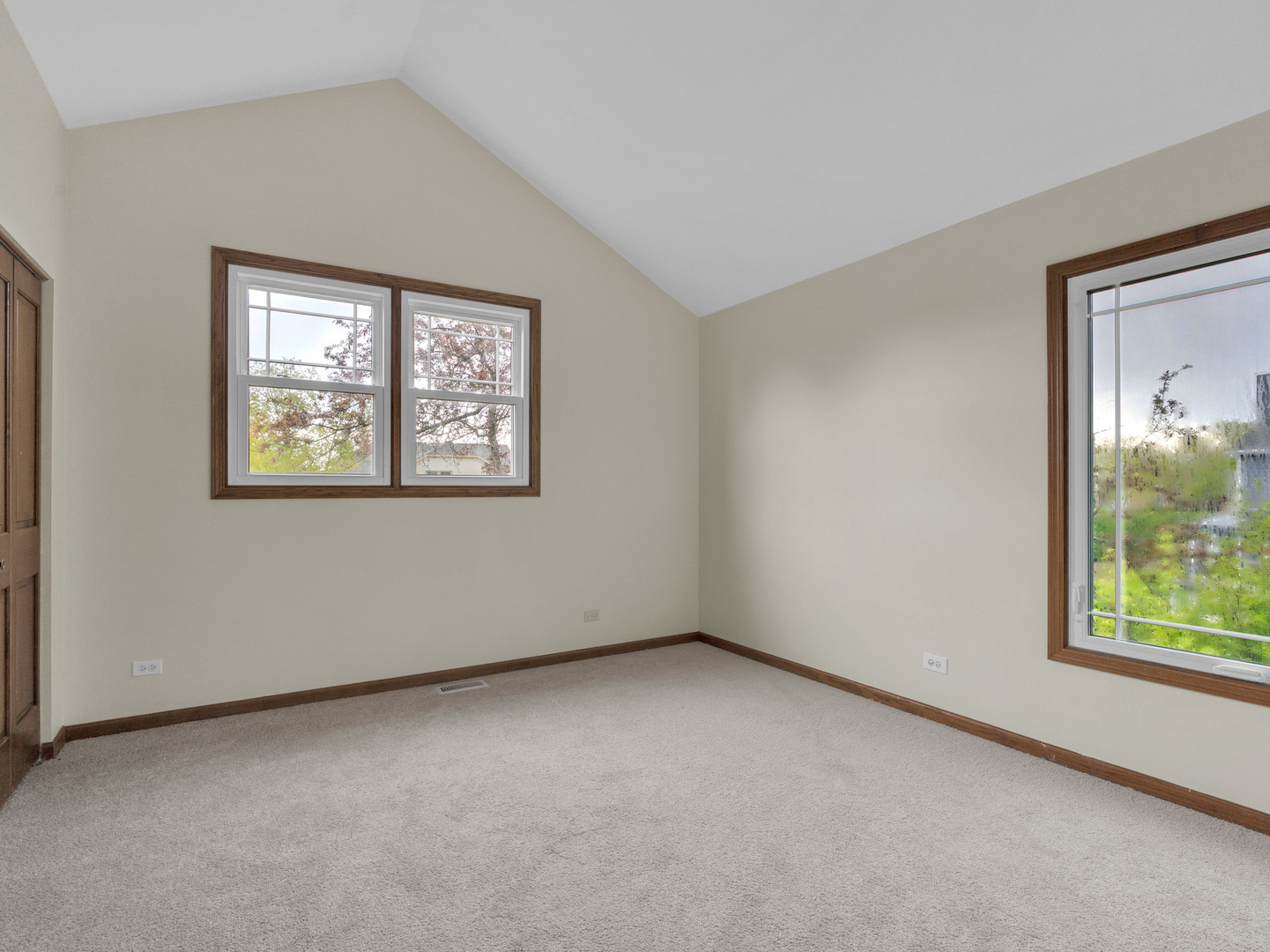 904 Warwick Lane, Lake Zurich, IL 60047