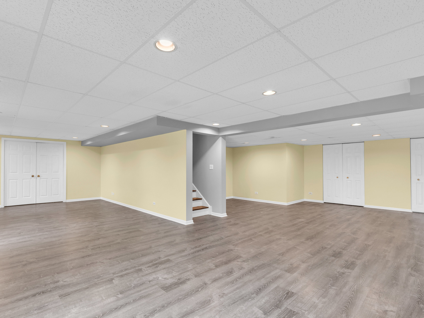 904 Warwick Lane, Lake Zurich, IL 60047