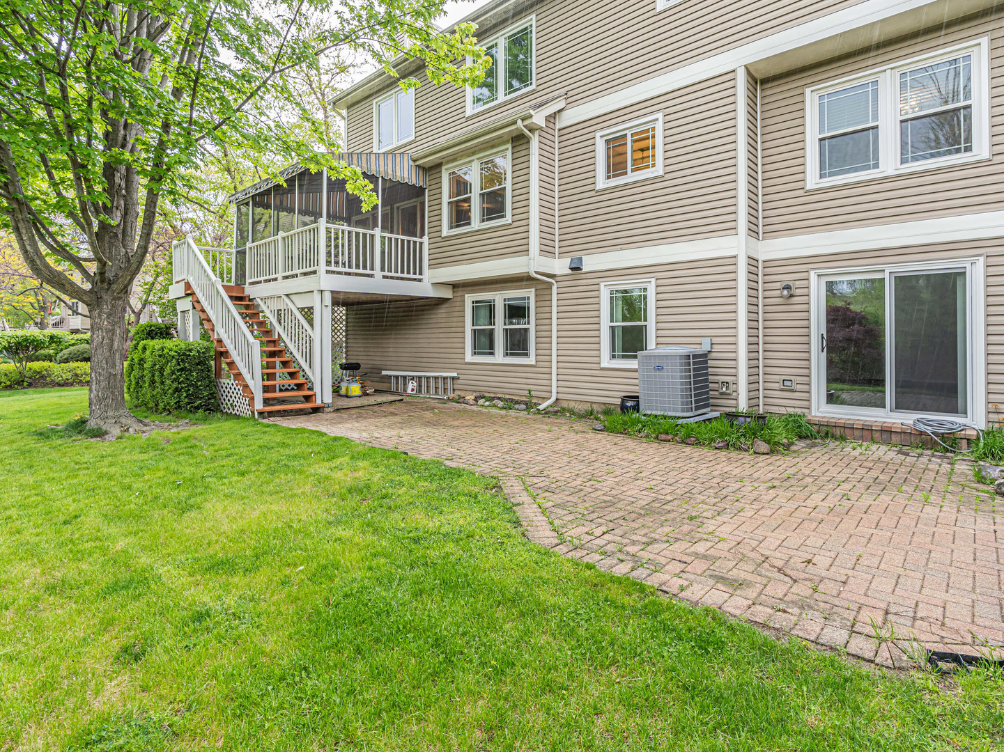 904 Warwick Lane, Lake Zurich, IL 60047