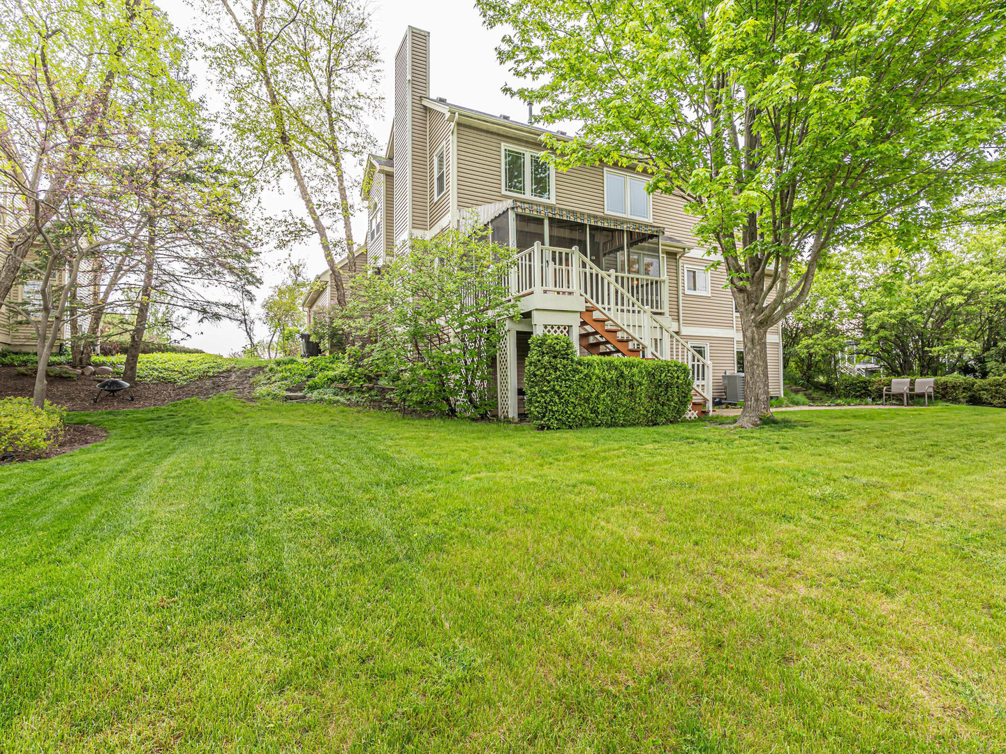 904 Warwick Lane, Lake Zurich, IL 60047