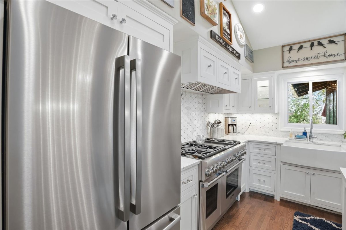 758 7TH Avenue, Libertyville, IL 60048