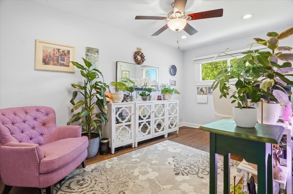 758 7TH Avenue, Libertyville, IL 60048