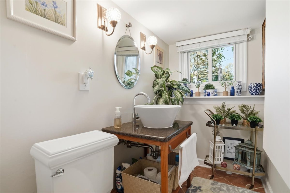 758 7TH Avenue, Libertyville, IL 60048