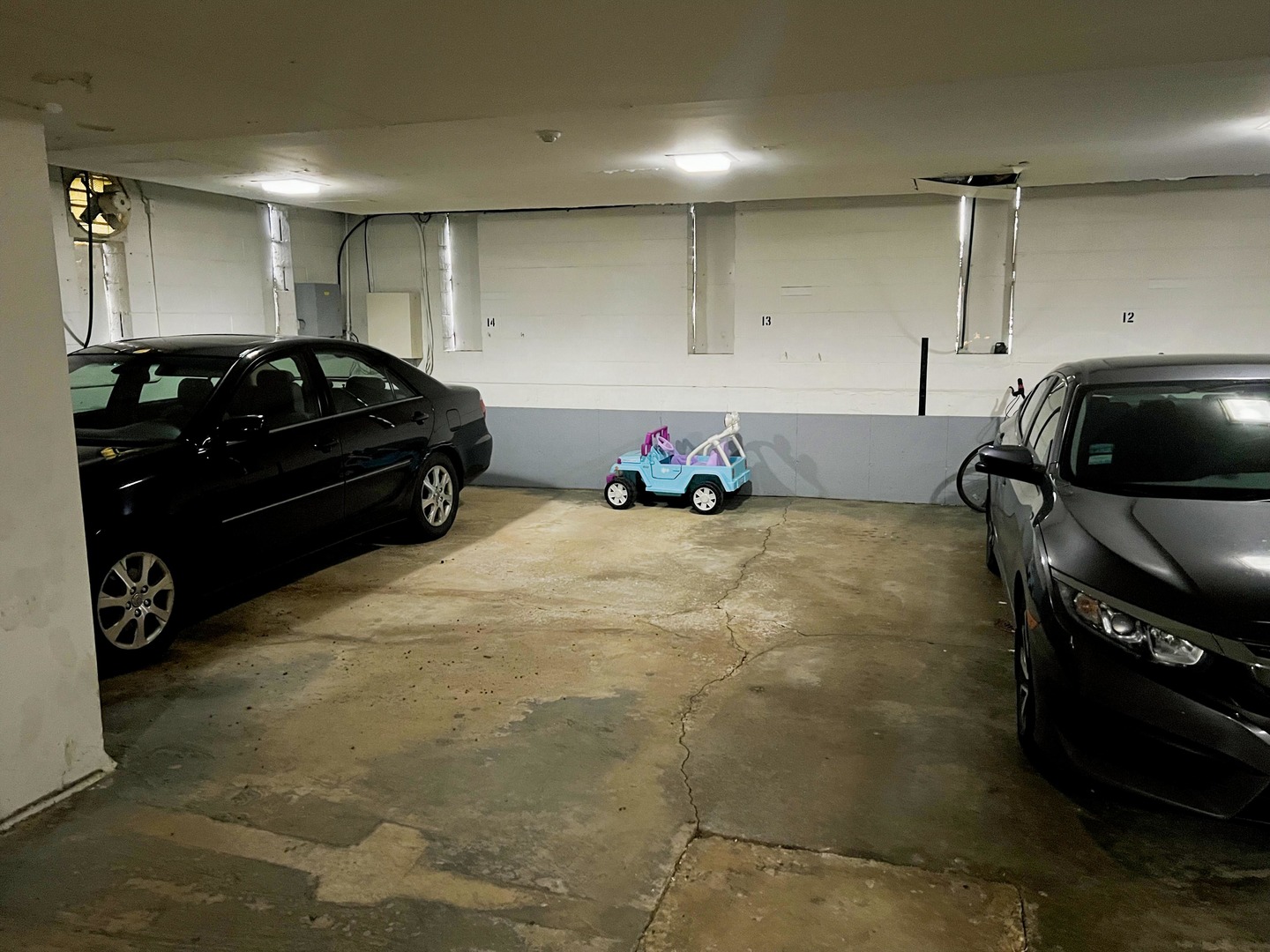 500 Thames Parkway #1F, Park Ridge, IL 60068