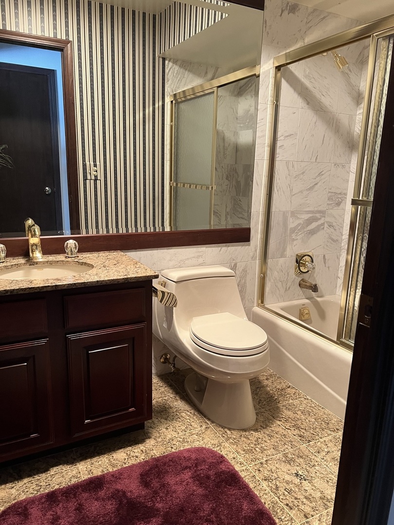 500 Thames Parkway #1F, Park Ridge, IL 60068