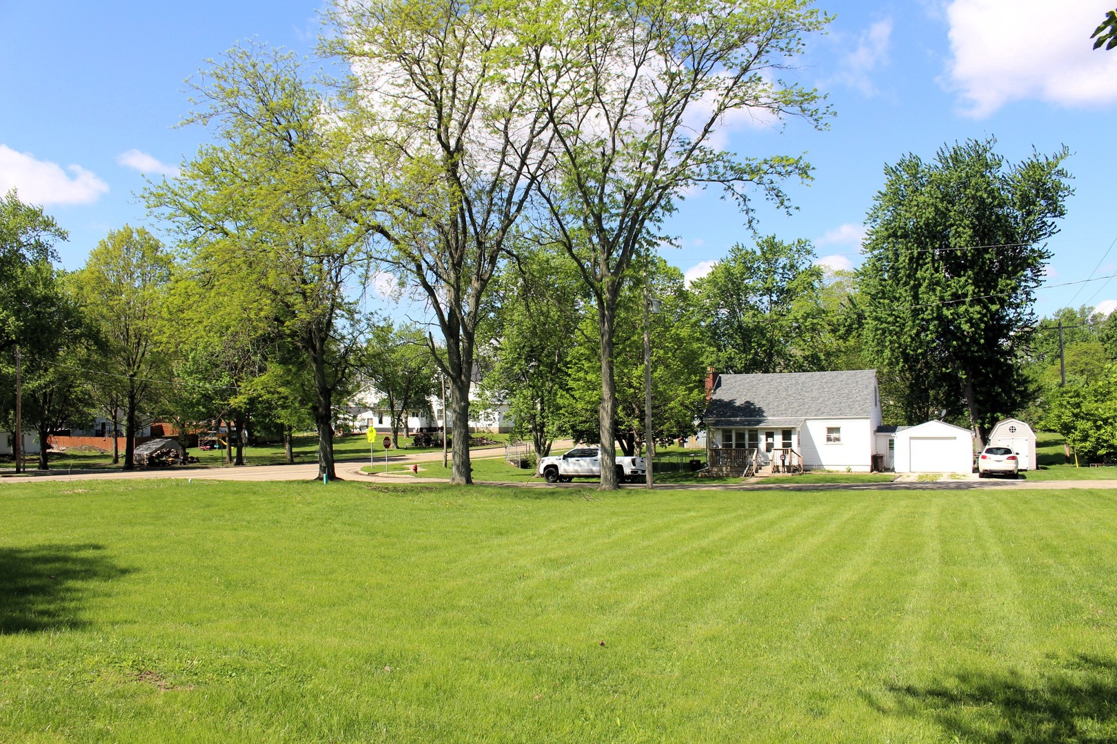 600 E Cedar Street, Leroy, IL 61752