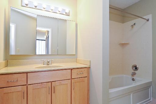 222 N Columbus Drive #2402, Chicago, IL 60601