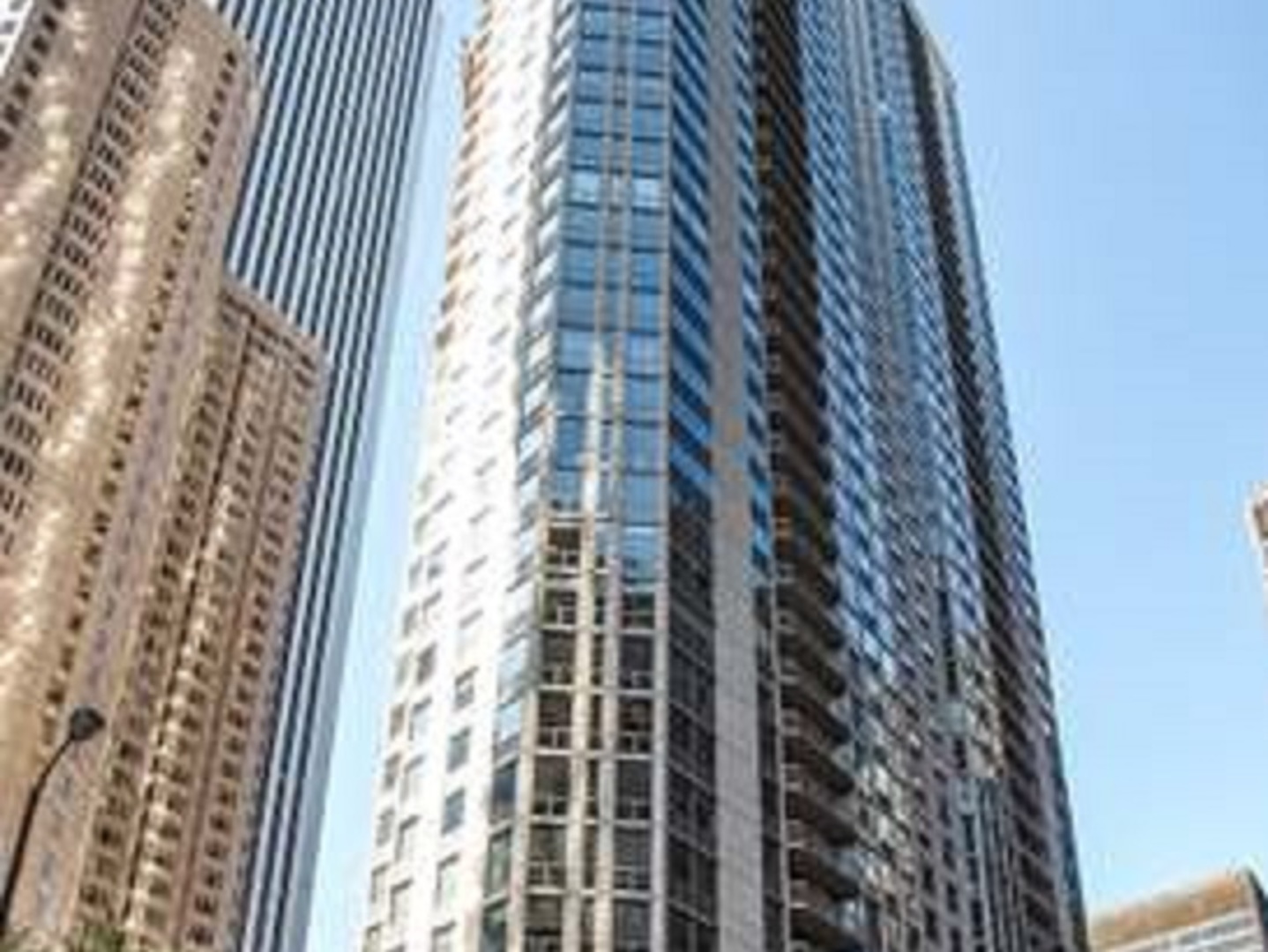 222 N Columbus Drive #2402, Chicago, IL 60601