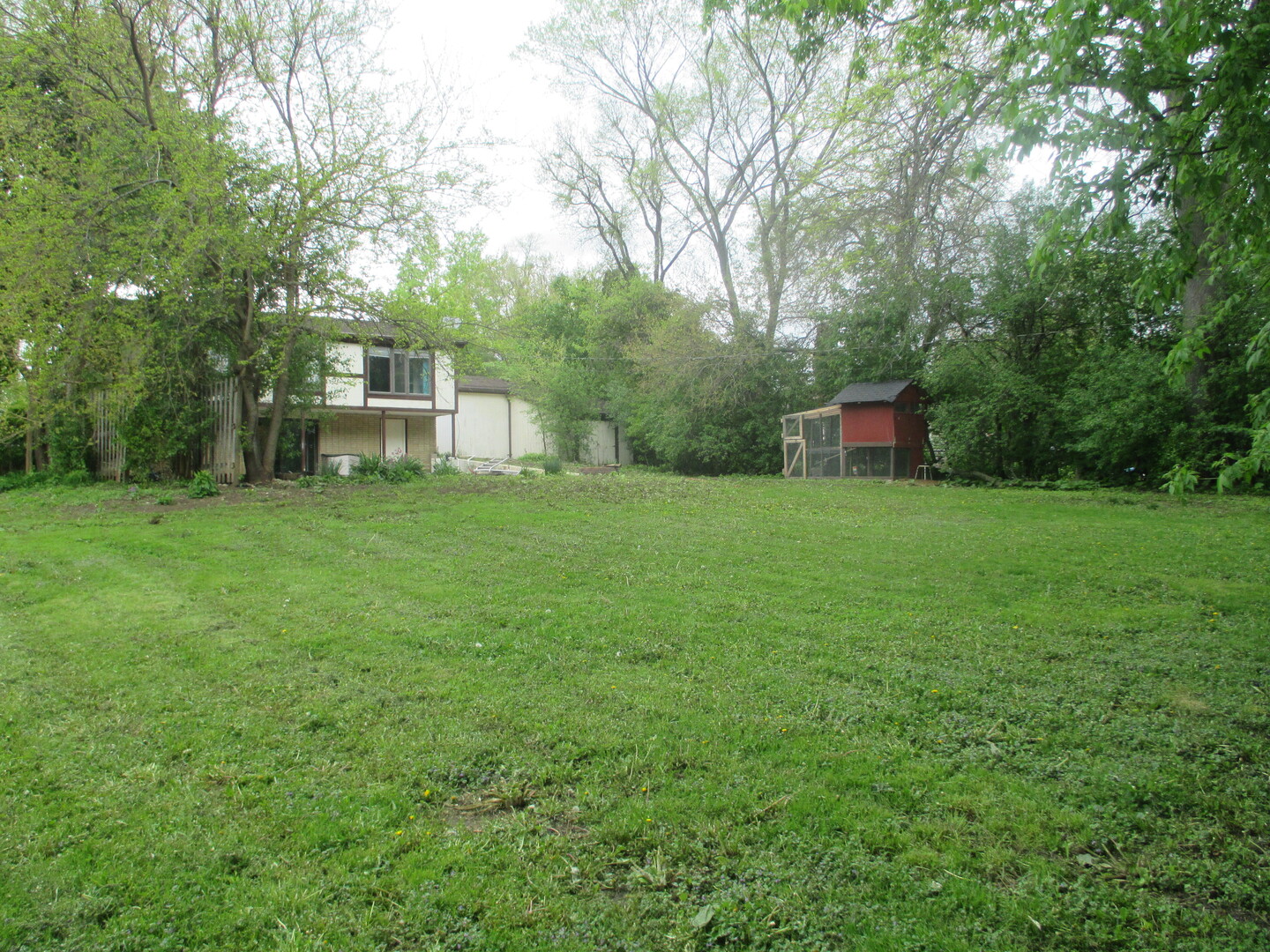 2N131 Willard Street, Carol Stream, IL 60188