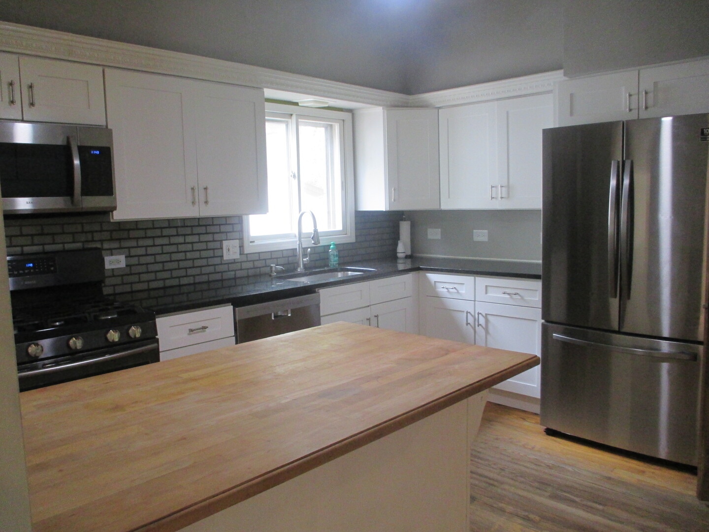 2N131 Willard Street, Carol Stream, IL 60188