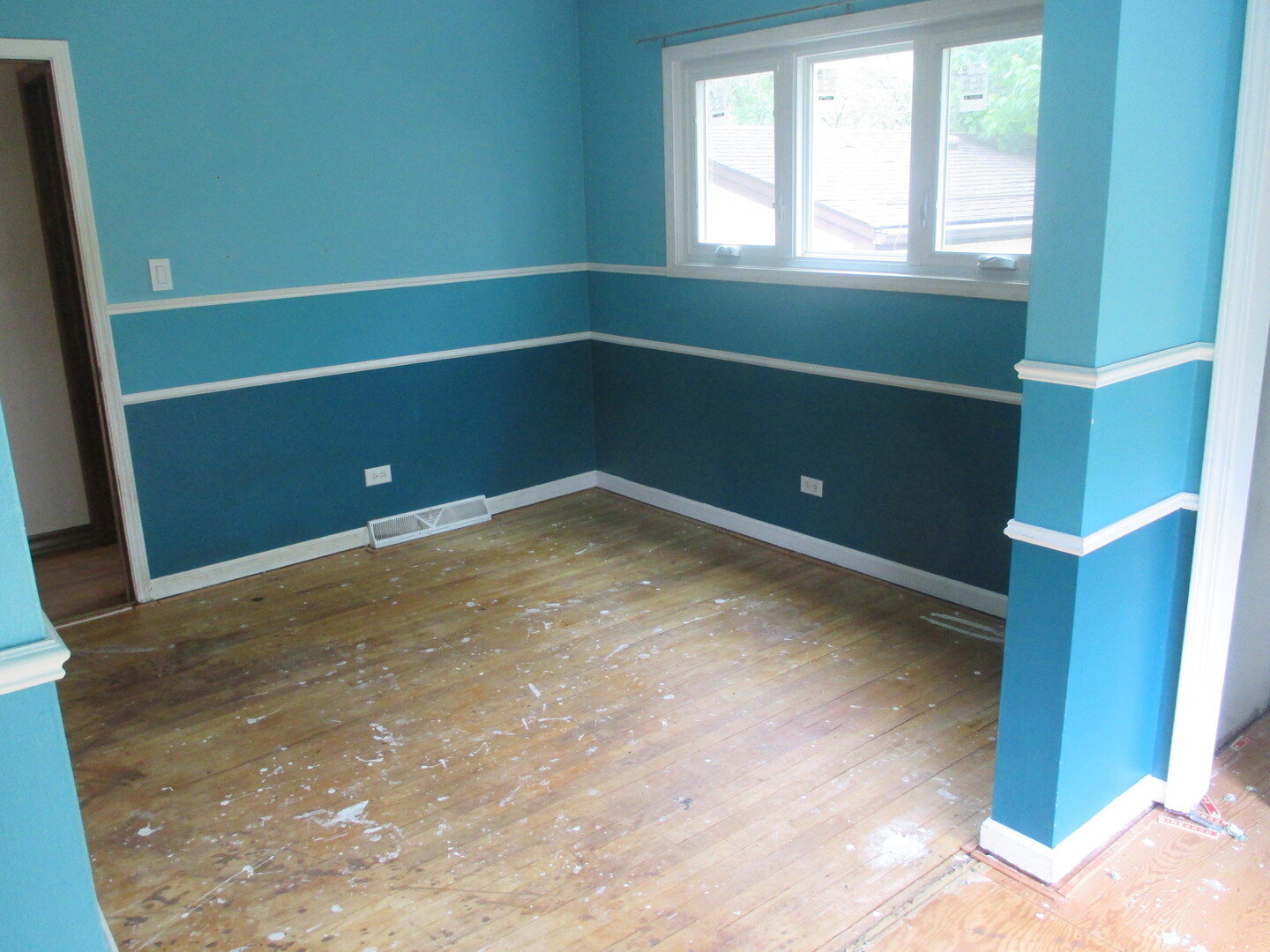 2N131 Willard Street, Carol Stream, IL 60188