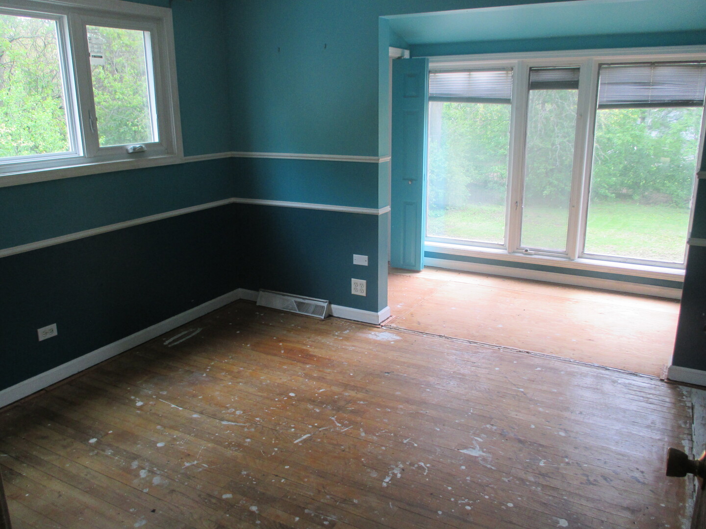 2N131 Willard Street, Carol Stream, IL 60188