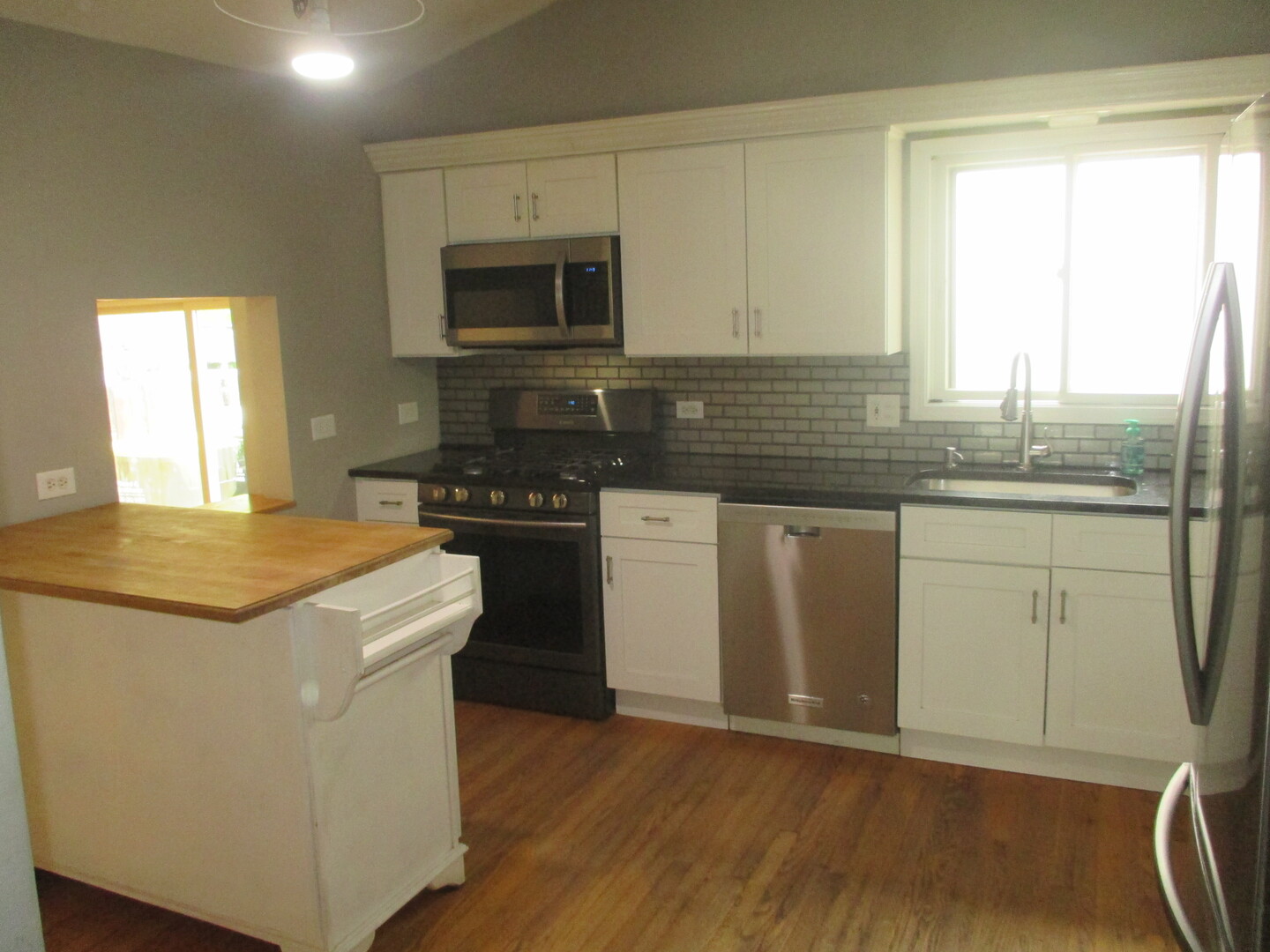 2N131 Willard Street, Carol Stream, IL 60188