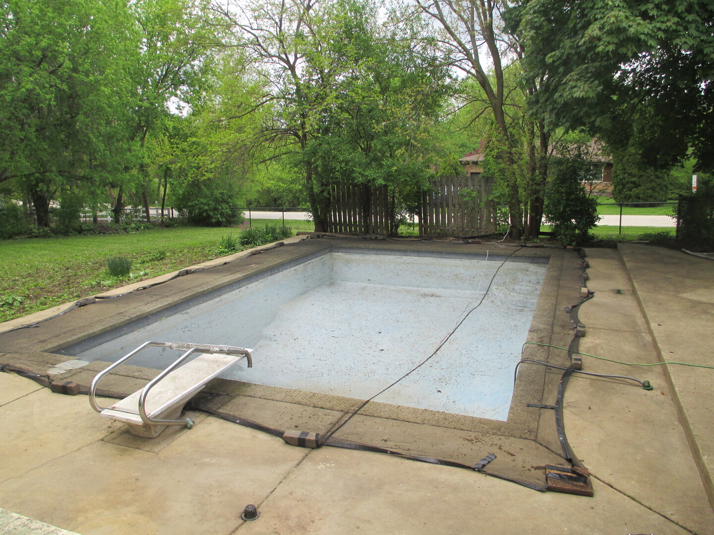 2N131 Willard Street, Carol Stream, IL 60188