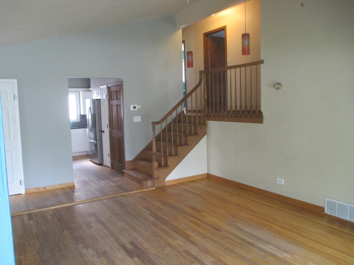 2N131 Willard Street, Carol Stream, IL 60188