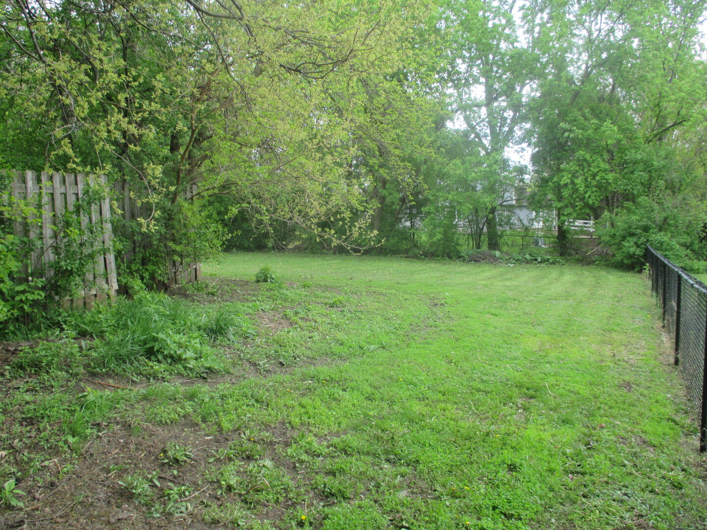 2N131 Willard Street, Carol Stream, IL 60188