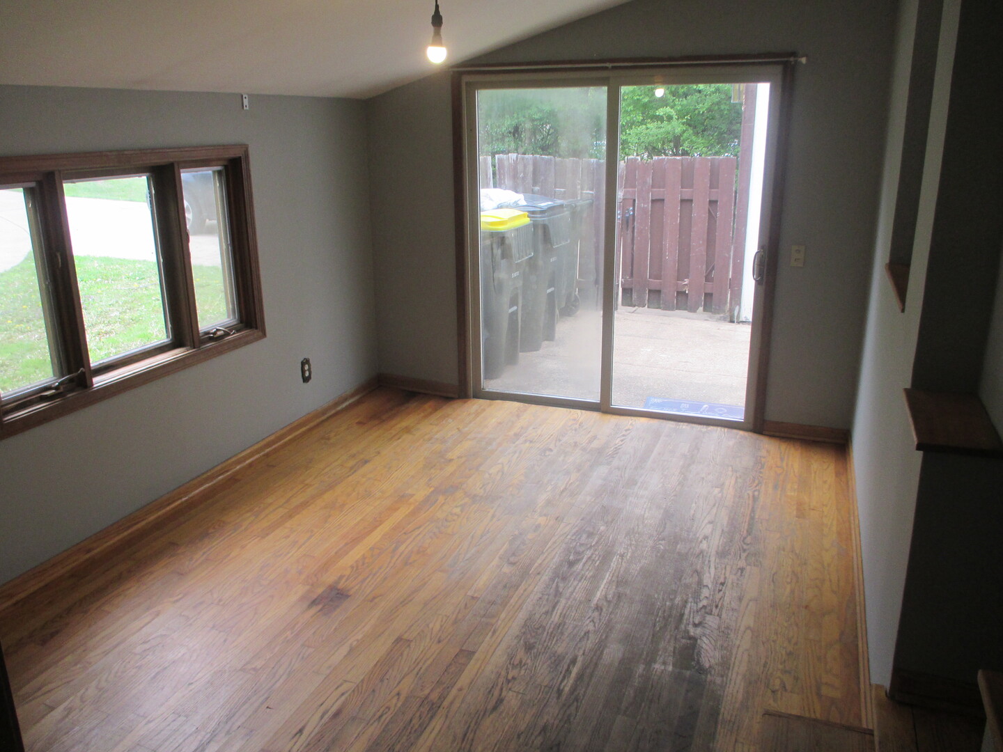 2N131 Willard Street, Carol Stream, IL 60188