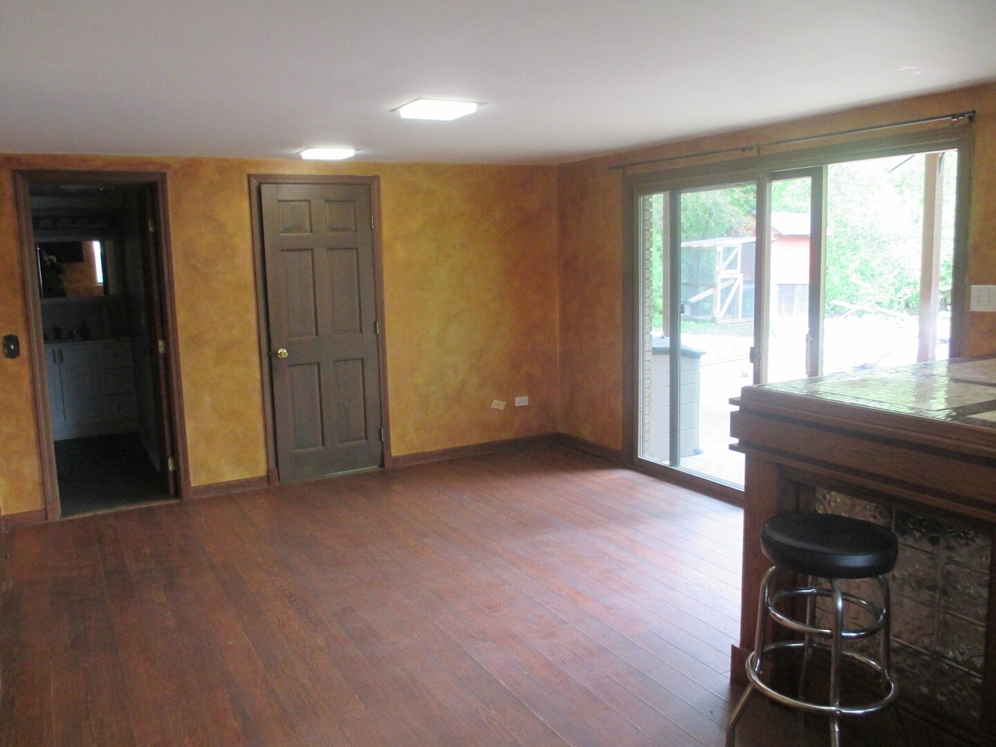 2N131 Willard Street, Carol Stream, IL 60188