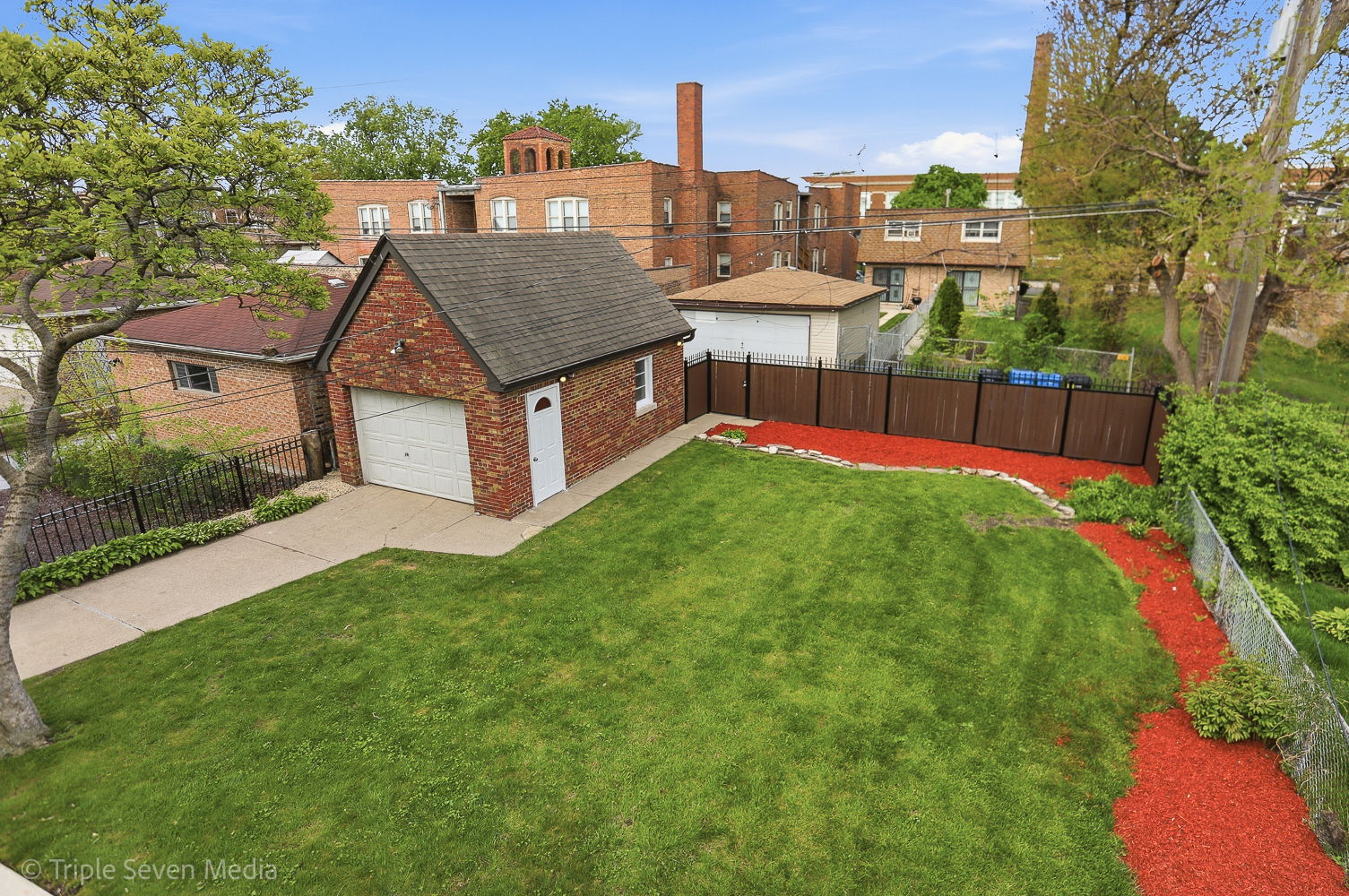 8034 S Clyde Avenue, Chicago, IL 60617